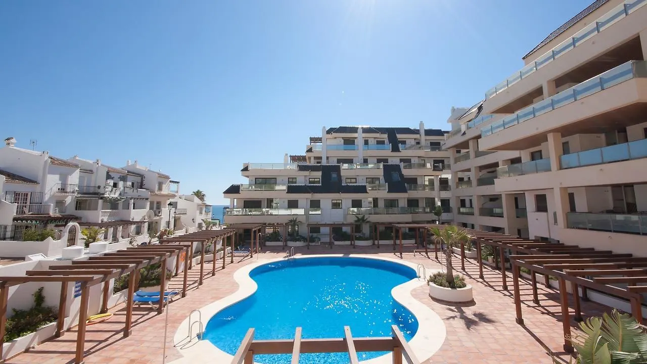 מנילבה Marina Del Castillo 321 דירה